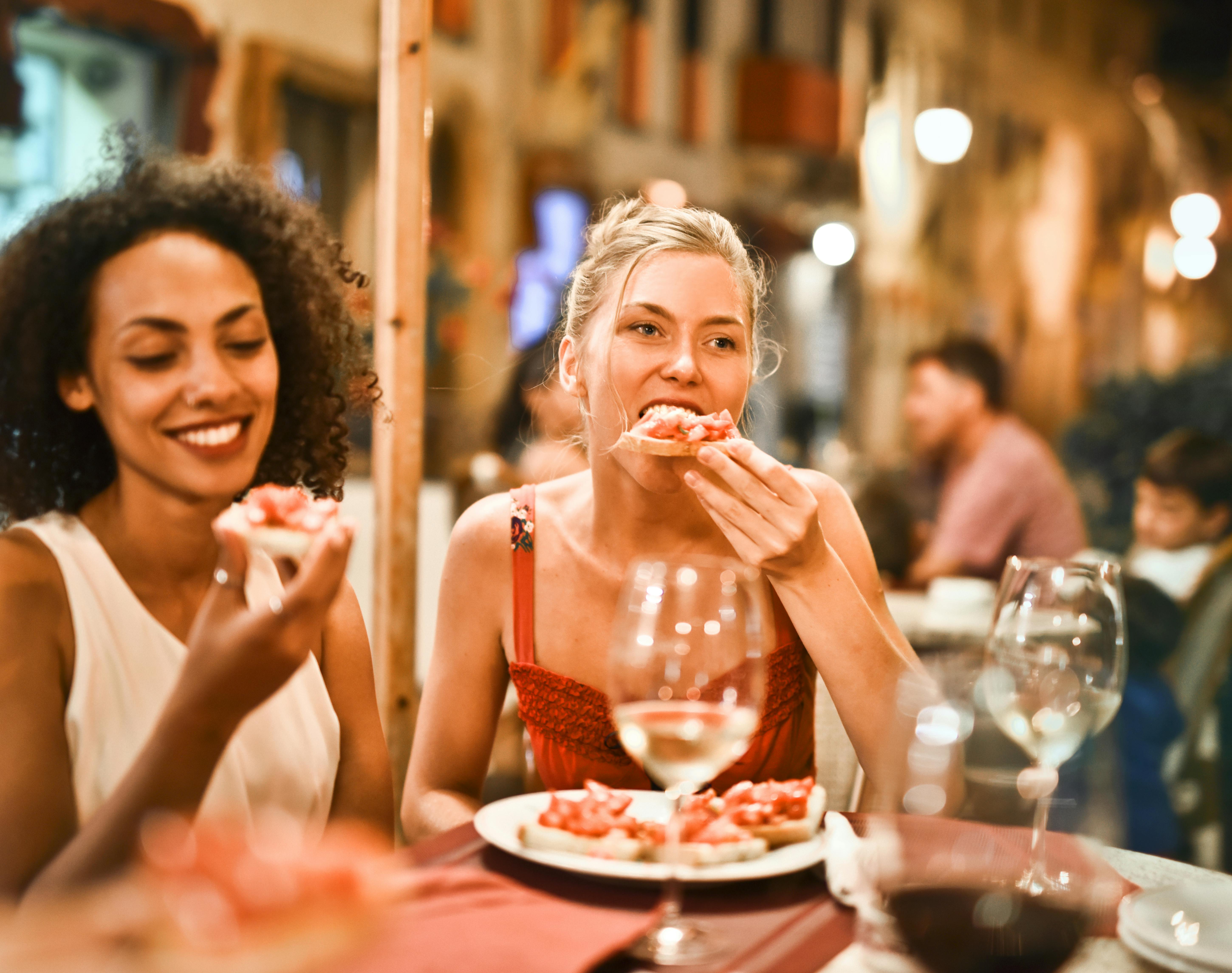 3 Destinos gastronômicos para mulheres que amam viajar