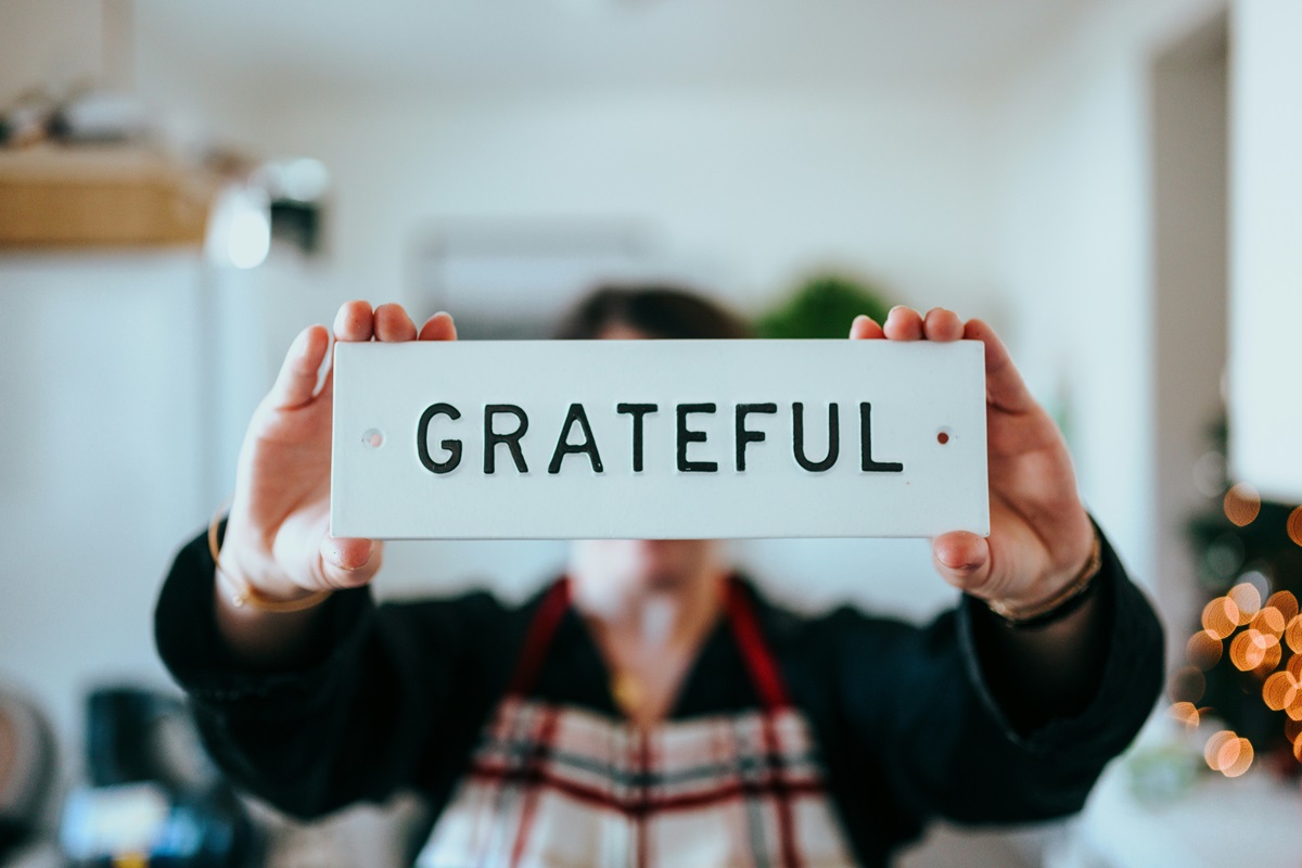 Você sabia que sentir gratidão traz benefícios para sua saúde?